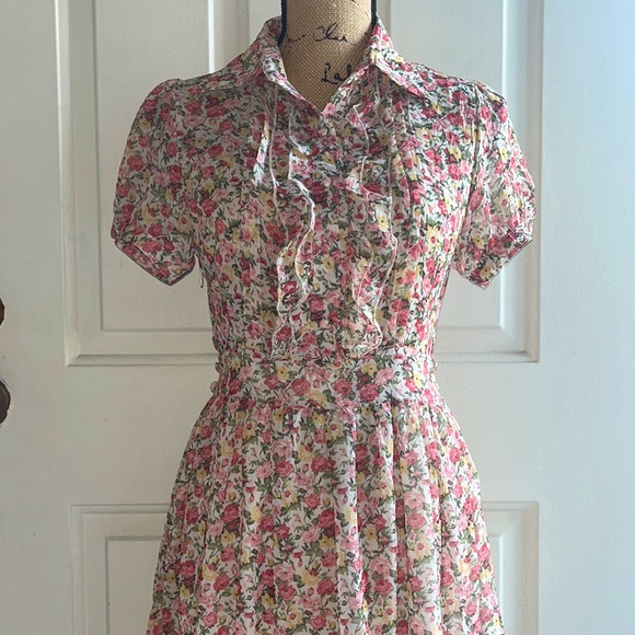 Floral Print Ruffled Dress - Picture 2 of 13